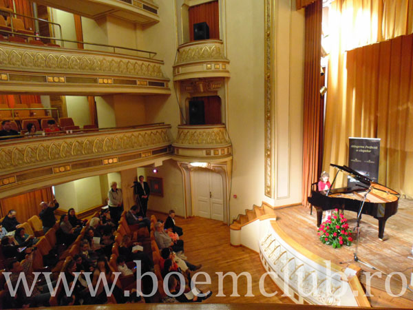 Concursul National de Pian Musica Mundi - sala si scena