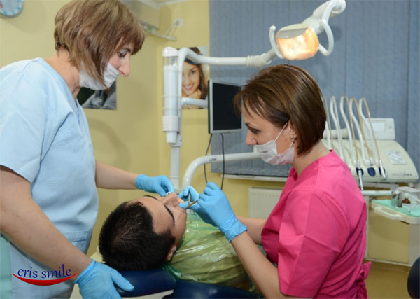 Tu stii ce este un implant dentar?