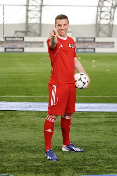 Academia Cartoon Network cu Lukas Podolski