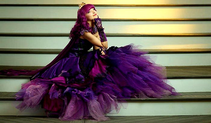 Dove Cameron o interpreteaza pe Mal in Descendentii 3. 