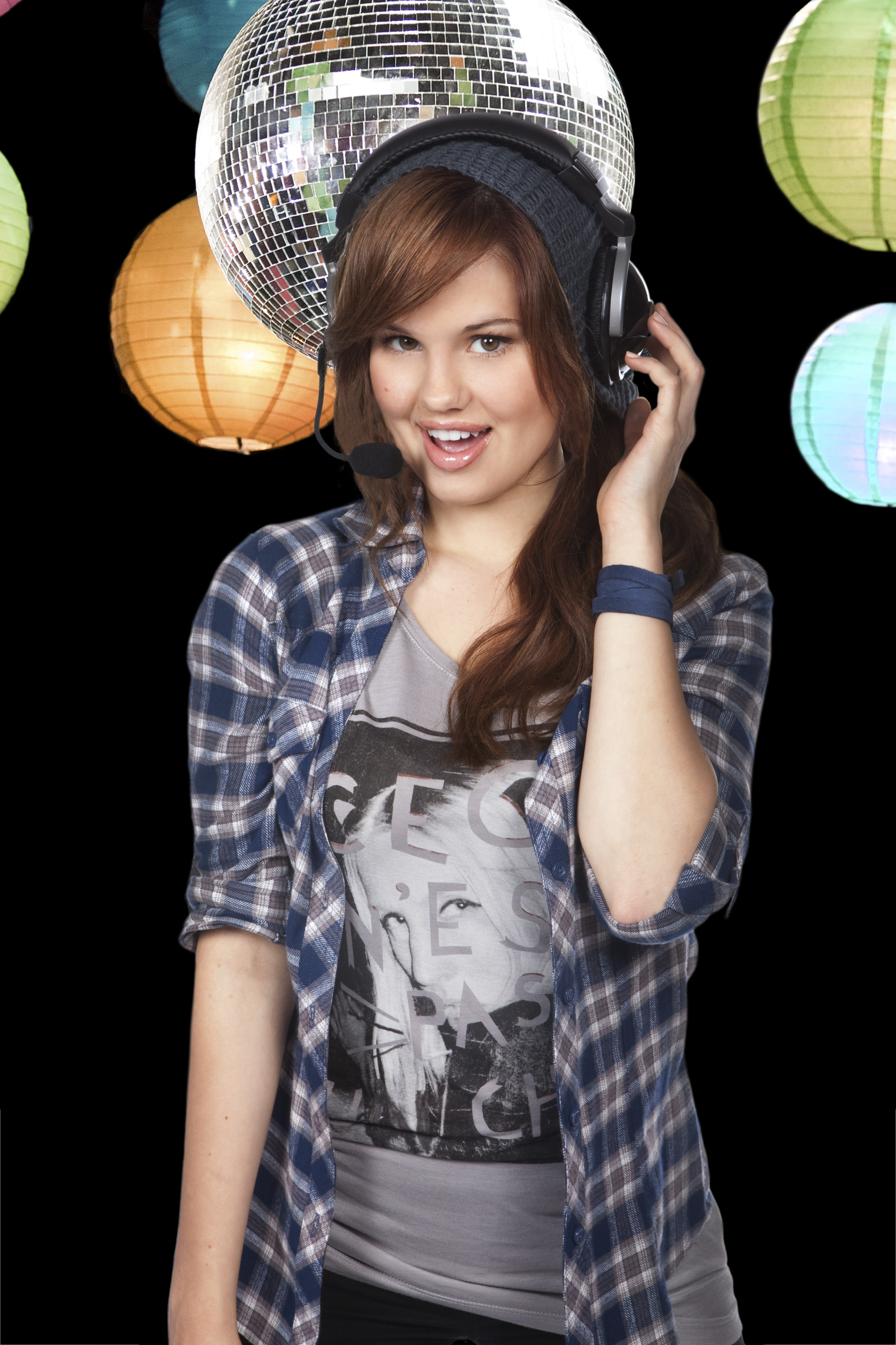 Filmul original Disney Channel, Radio Rebel, cu Debby Ryan ia cu asalt Romania