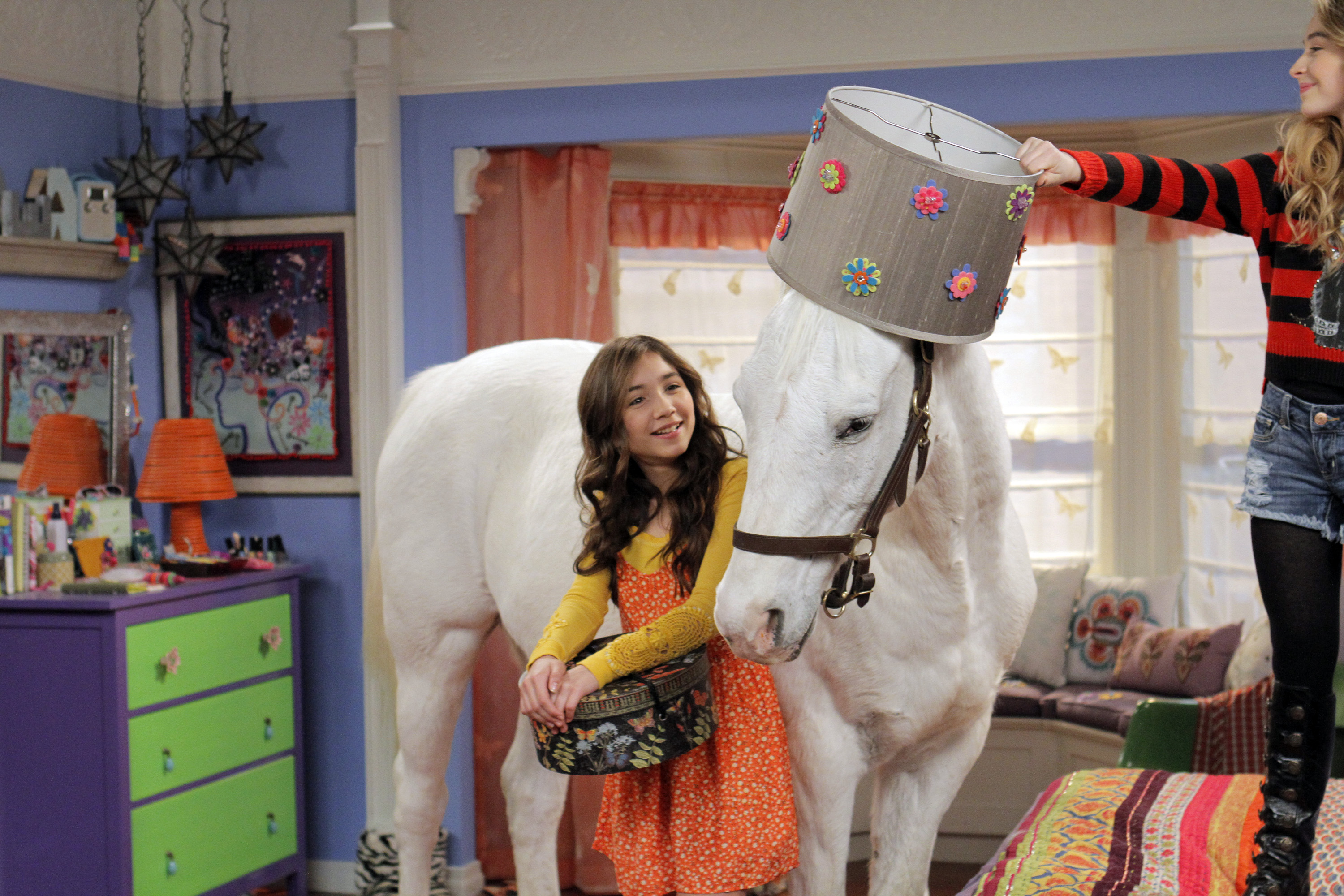 RILEY SI RESTUL LUMII &ndash; SEZONUL 2 