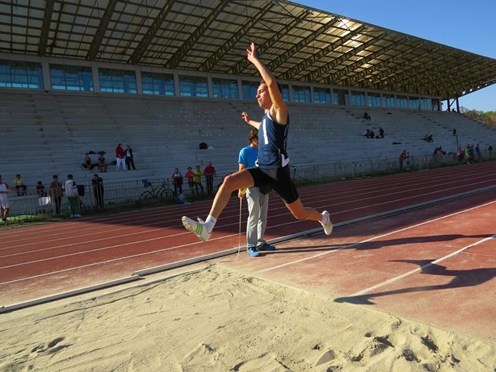 Peste 2.000 de elevi au luptat pentru titlul de campion Cupa 1
