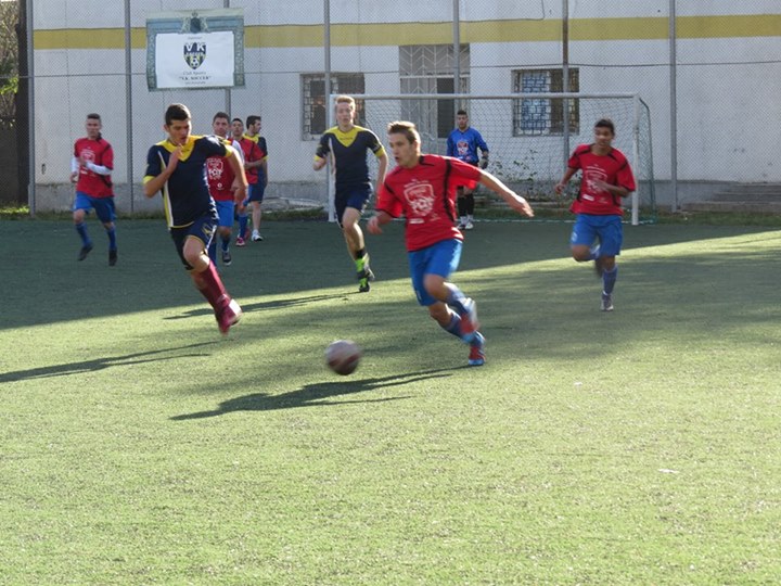 Peste 2.000 de elevi au luptat pentru titlul de campion Cupa 1