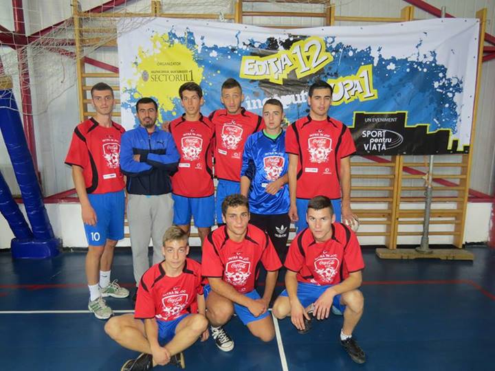 Peste 2.000 de elevi au luptat pentru titlul de campion Cupa 1