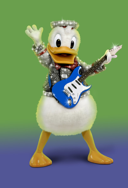 Peste 100 de costume special create pentru noua productie Disney Live! Mickeys Music Festival!