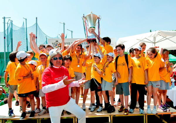 Peste 420 de elevi ai Scolii Britanice din Bucuresti au participat la editia 2013 a Cupei "Ilie Nastase"