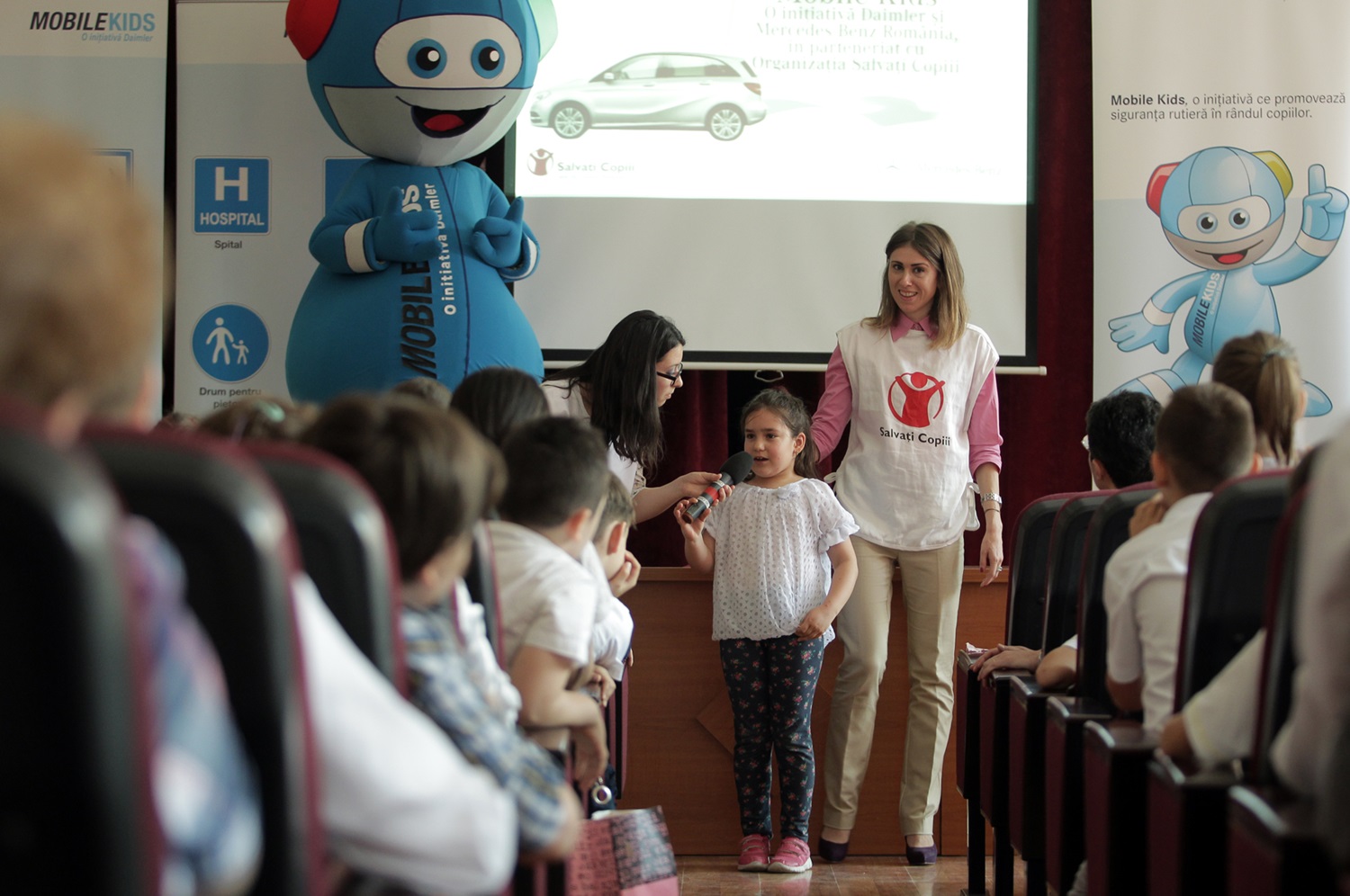 Mercedes-Benz si Organizatia Salvati Copiii aduc in prim plan siguranta rutiera si in 2015