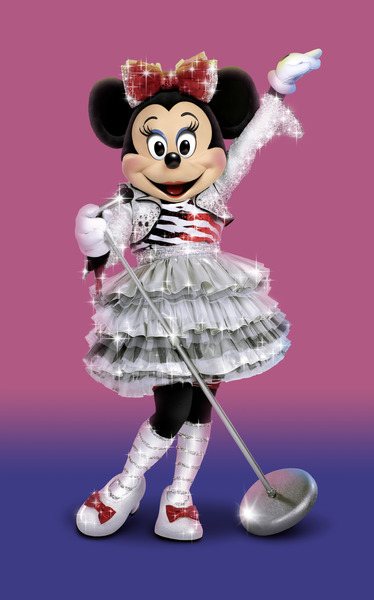 Peste 100 de costume special create pentru noua productie Disney Live! Mickeys Music Festival!