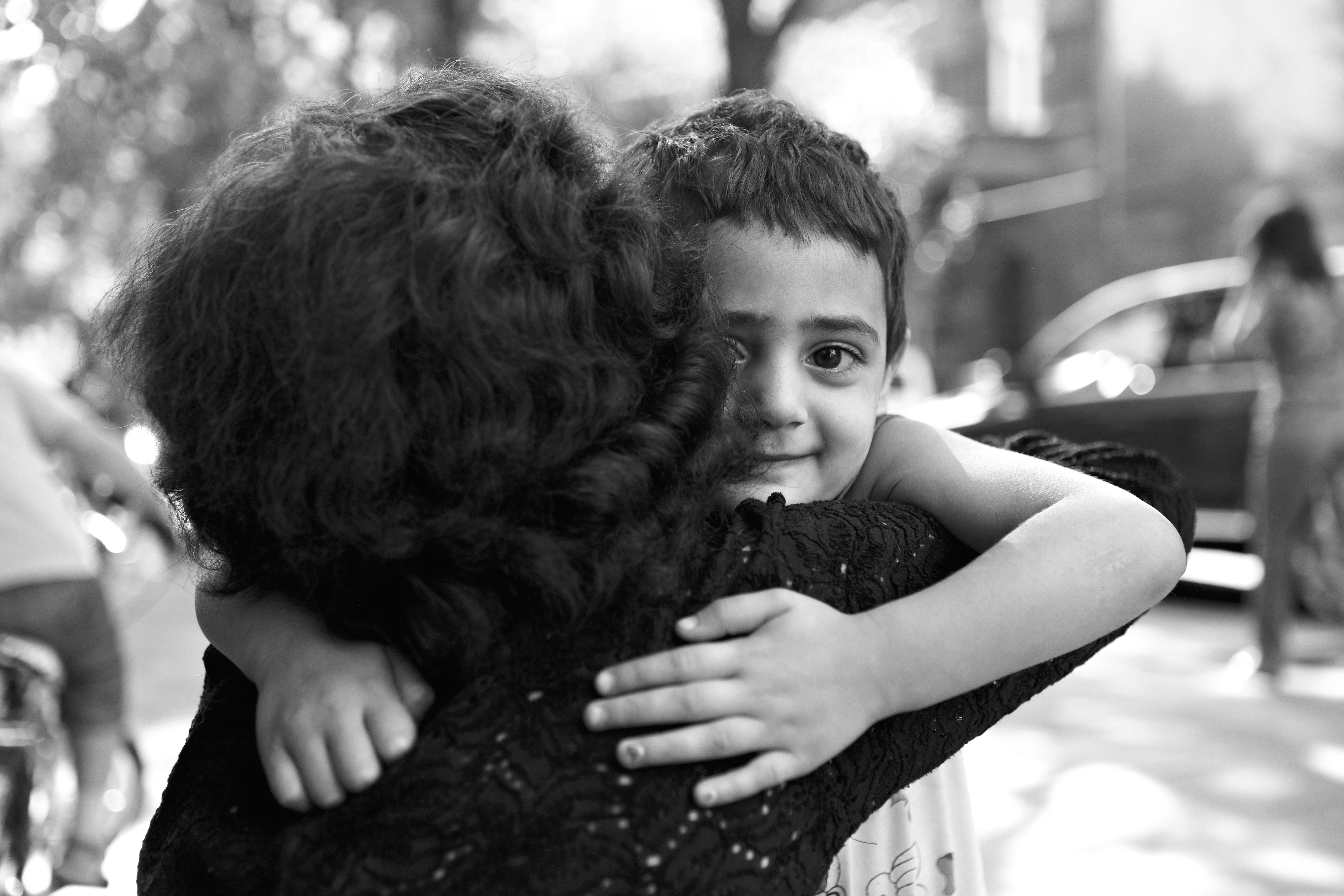 SOS Satele Copiilor Romania lanseaza campania de strangere de fonduri prin sms "Daruieste afectiune"