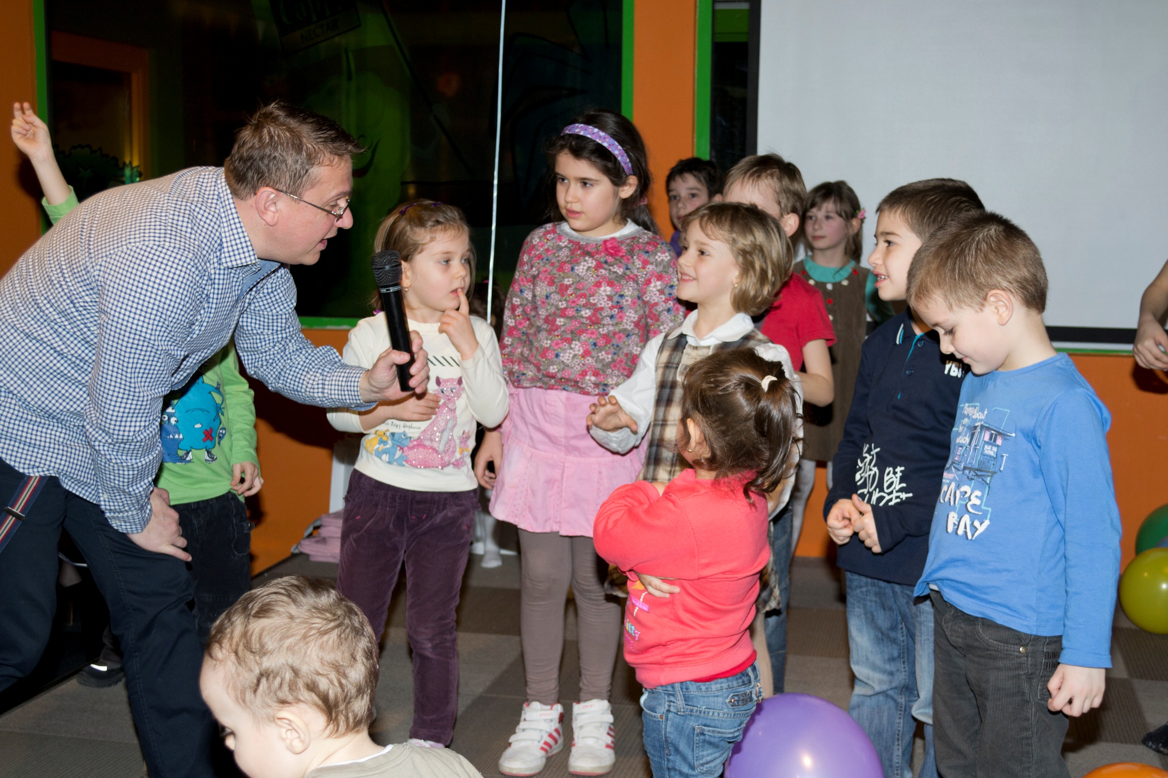 Minimax vine cu elemente 3D