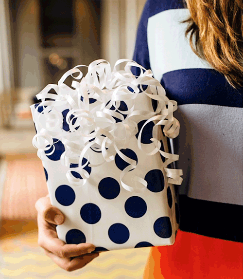 Ce cadouri facem? Cele mai ieftine si haioase idei pentru cadouri