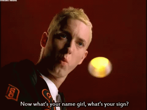 5 semne ca esti dependent de horoscop