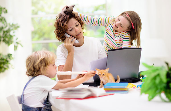 Cum echilibrezi munca de acasa cu copiii