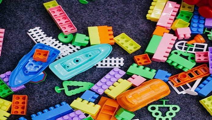 Ce personaj LEGO ai fi tu?