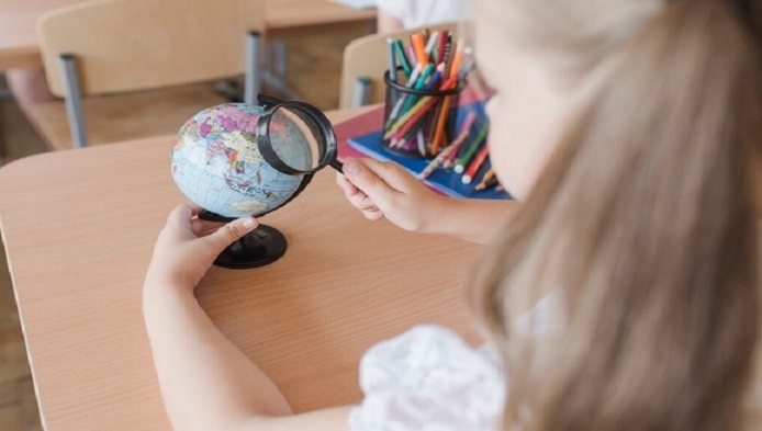 Aventura in lumea geografiei - clasa a IV-a Aventura in lumea geografiei - clasa a IV-a