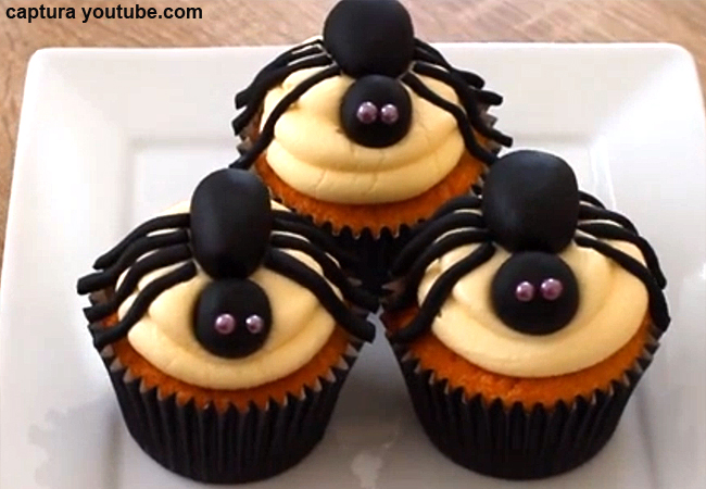 Briose „Paianjenii Infricosatori” Briose „Paianjenii Infricosatori”