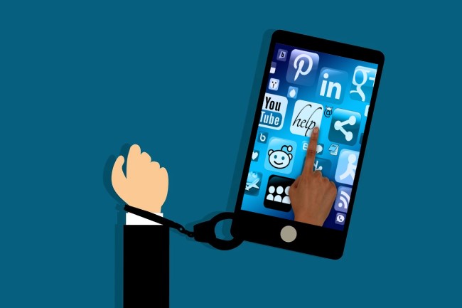 Cum sa scapi de dependenta de scrolling pe retelele de socializare