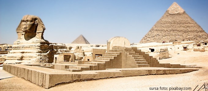 Piramidele si Sfinxul