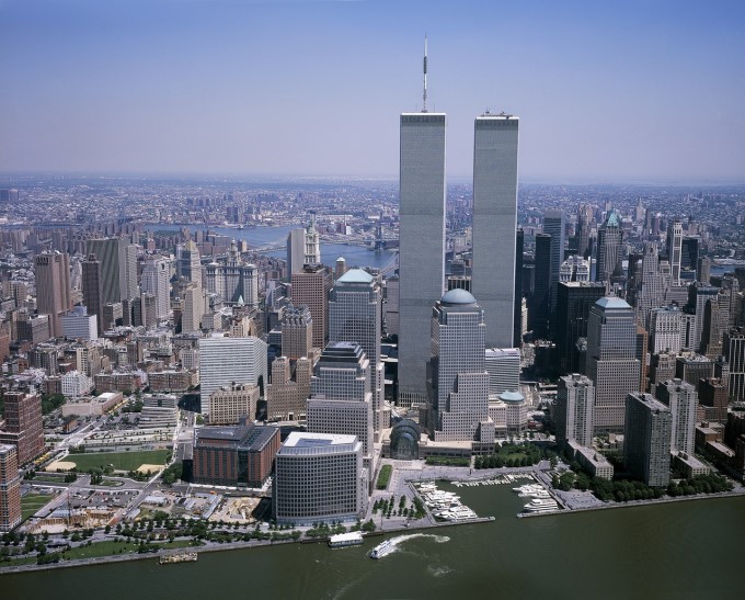 Cele doua turnuri ale World Trade Center din New York